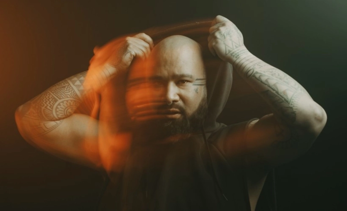 Nahko in der Badehaus Berlin Tickets